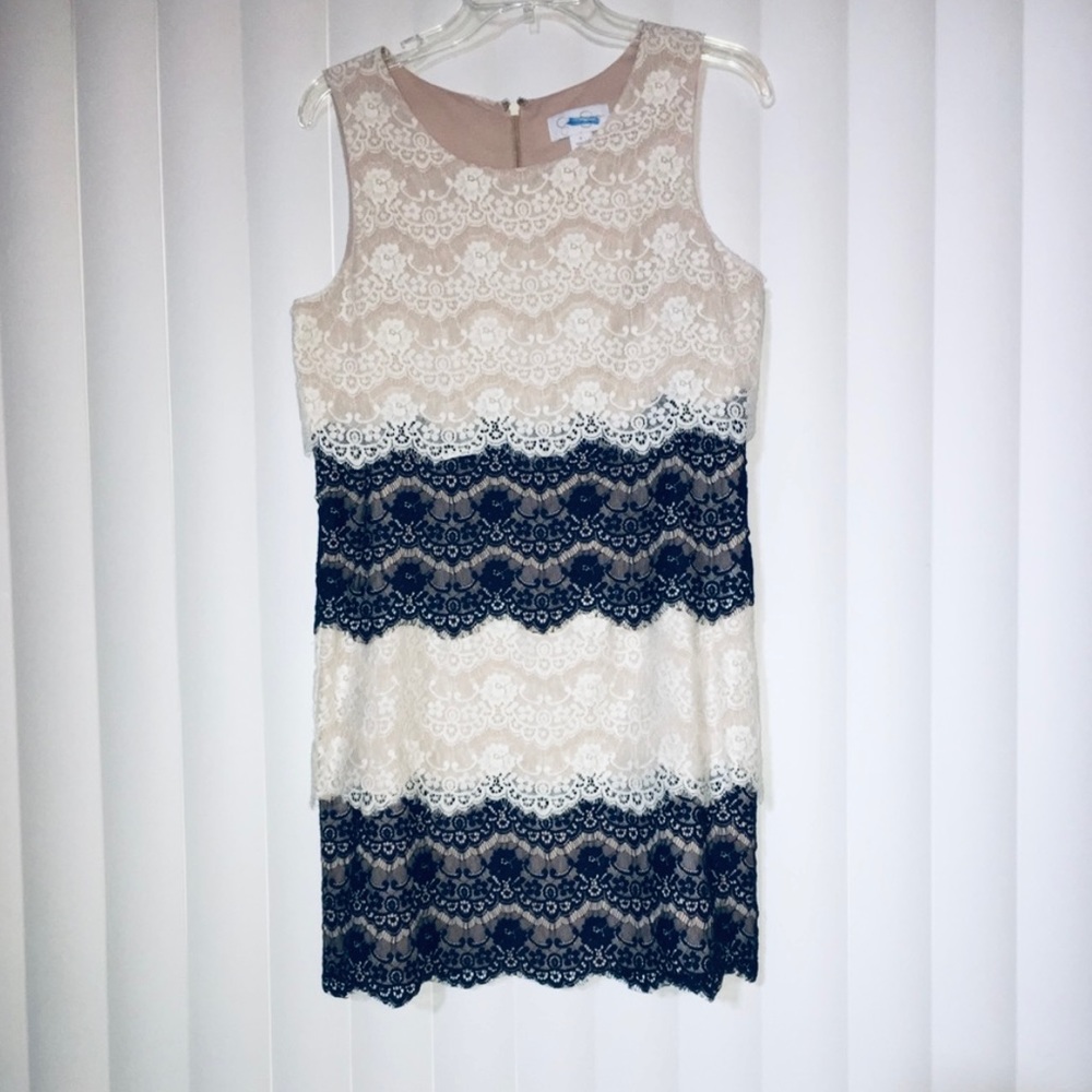 JESSICA SIMPSON GORGEOUS LACE DRESS-LIKE NEW-CUTE AND COMFORTABLE. YOU WILL LOVE - Picture 1 of 9